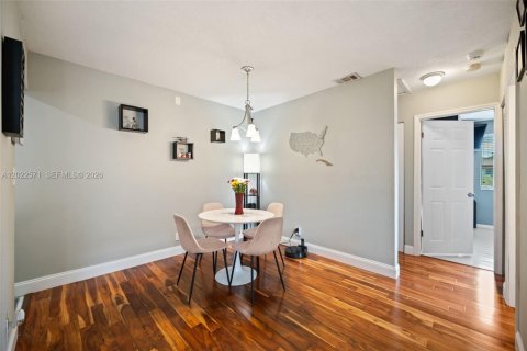 Copropriété à vendre à Sunrise, Floride: 2 chambres, 70.61 m2 № 2186053 - photo 9