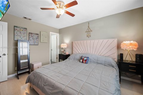 Copropriété à vendre à Sunrise, Floride: 2 chambres, 70.61 m2 № 2186053 - photo 18