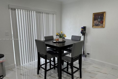 Casa en alquiler en Miramar, Florida, 2 dormitorios, 144.56 m2 № 2054647 - foto 10