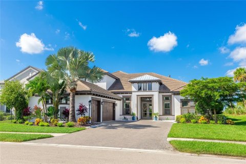 House in Sarasota, Florida 4 bedrooms, 421.87 sq.m. № 2199319