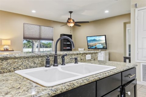 Villa ou maison à vendre à Mount Dora, Floride: 4 chambres, 156.63 m2 № 2423738 - photo 9