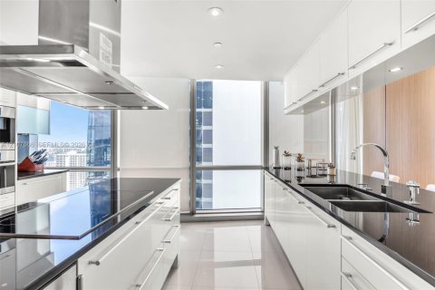 Condominio en venta en Sunny Isles Beach, Florida, 3 dormitorios, 181.72 m2 № 2424450 - foto 25