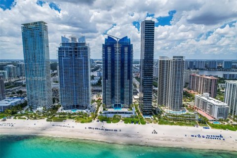 Condominio en venta en Sunny Isles Beach, Florida, 3 dormitorios, 181.72 m2 № 2424450 - foto 19