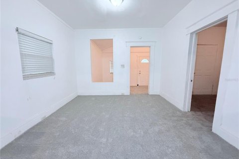 Casa en venta en Tampa, Florida, 3 dormitorios, 117.06 m2 № 2228227 - foto 3