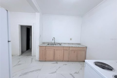 Casa en venta en Tampa, Florida, 3 dormitorios, 117.06 m2 № 2228227 - foto 5
