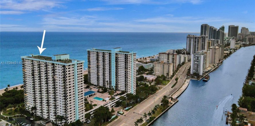 Condo in Hollywood, Florida, 2 bedrooms  № 1729970