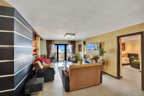 Condo in Hollywood, Florida, 2 bedrooms  № 1729970 - photo 10
