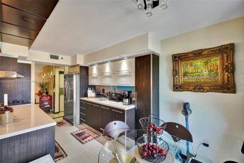Condo in Hollywood, Florida, 2 bedrooms  № 1729970 - photo 20