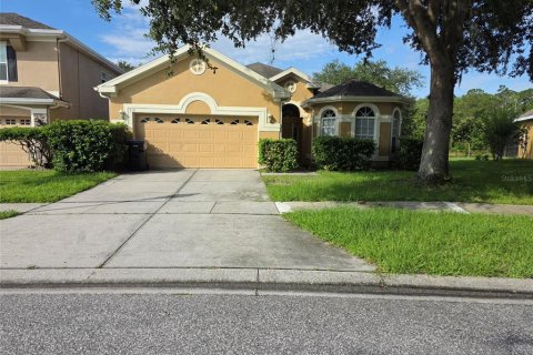 House in Orlando, Florida 4 bedrooms, 182.27 sq.m. № 2228158