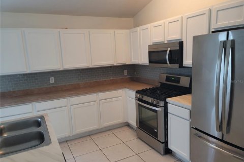 Casa en venta en Haines City, Florida, 4 dormitorios, 175.86 m2 № 2236772 - foto 8