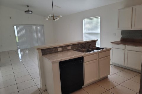 Casa en venta en Haines City, Florida, 4 dormitorios, 175.86 m2 № 2236772 - foto 7