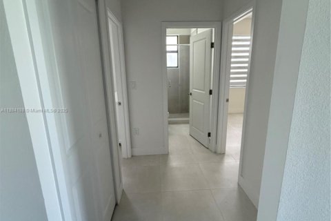 Casa en alquiler en Homestead, Florida, 4 dormitorios, 193.98 m2 № 1930985 - foto 16