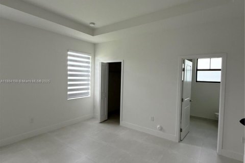 Casa en alquiler en Homestead, Florida, 4 dormitorios, 193.98 m2 № 1930985 - foto 12