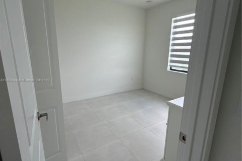 Casa en alquiler en Homestead, Florida, 4 dormitorios, 193.98 m2 № 1930985 - foto 24