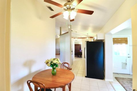 House in Ocala, Florida 2 bedrooms, 141.21 sq.m. № 1677801 - photo 14