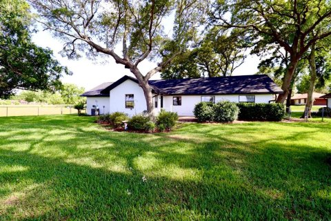 House in Ocala, Florida 2 bedrooms, 141.21 sq.m. № 1677801 - photo 28