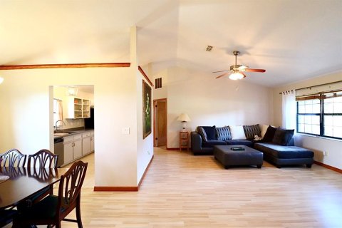House in Ocala, Florida 2 bedrooms, 141.21 sq.m. № 1677801 - photo 7