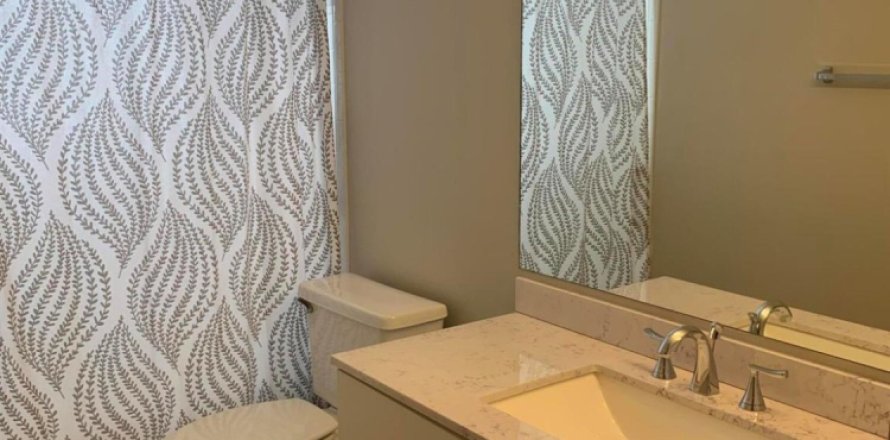 Condo in Tamarac, Florida, 2 bedrooms № 1102030
