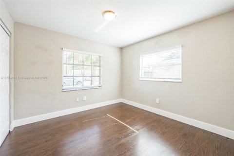 House in Boca Raton, Florida 3 bedrooms, 127.18 sq.m. № 1641180 - photo 5