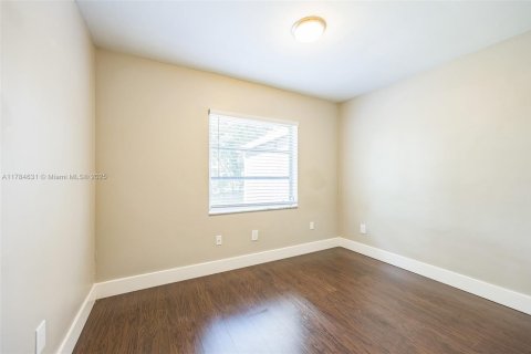 House in Boca Raton, Florida 3 bedrooms, 127.18 sq.m. № 1641180 - photo 10