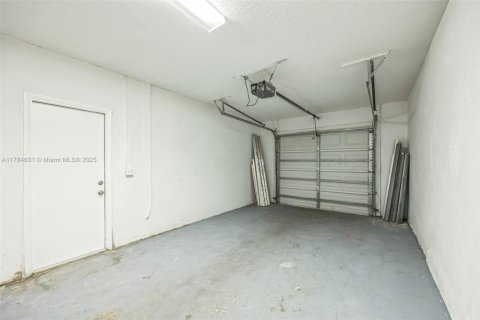 House in Boca Raton, Florida 3 bedrooms, 127.18 sq.m. № 1641180 - photo 13