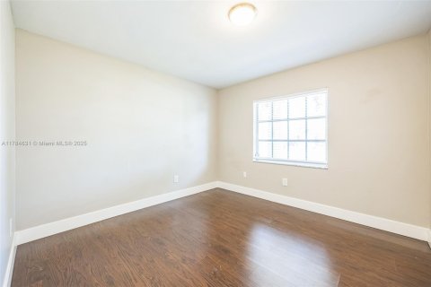 House in Boca Raton, Florida 3 bedrooms, 127.18 sq.m. № 1641180 - photo 11