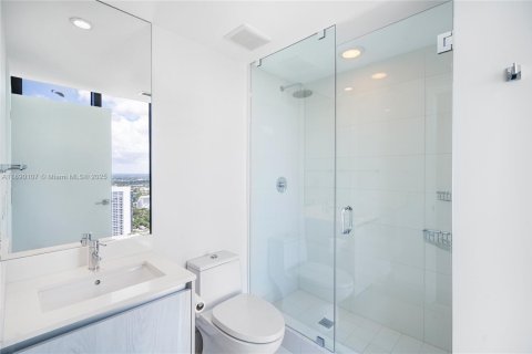 Condo in Miami, Florida, 3 bedrooms  № 1945636 - photo 18