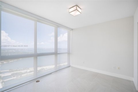 Condo in Miami, Florida, 3 bedrooms  № 1945636 - photo 16