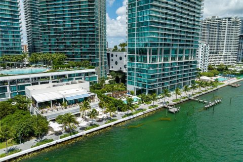 Condo in Miami, Florida, 3 bedrooms  № 1945636 - photo 29