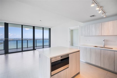 Condo in Miami, Florida, 3 bedrooms  № 1945636 - photo 7