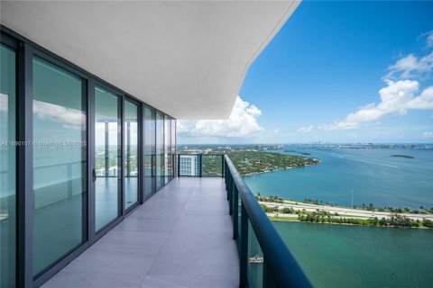 Condo in Miami, Florida, 3 bedrooms  № 1945636 - photo 27
