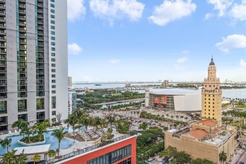 Condo in Miami, Florida  № 1811548 - photo 2