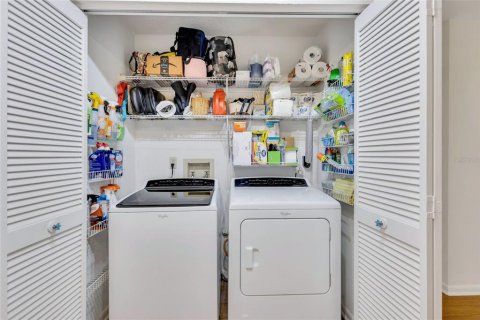 House in Largo, Florida 2 bedrooms, 105.44 sq.m. № 1557204 - photo 15