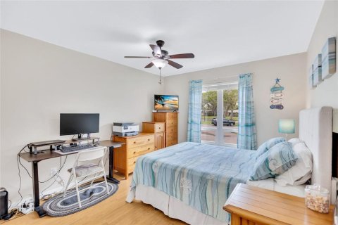 House in Largo, Florida 2 bedrooms, 105.44 sq.m. № 1557204 - photo 29