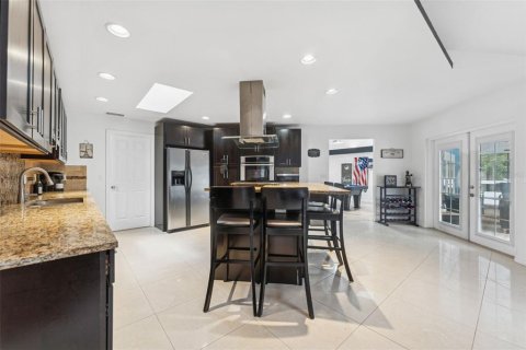 Villa ou maison à vendre à Valrico, Floride: 4 chambres, 204.38 m2 № 1793602 - photo 10