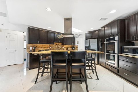 Villa ou maison à vendre à Valrico, Floride: 4 chambres, 204.38 m2 № 1793602 - photo 11