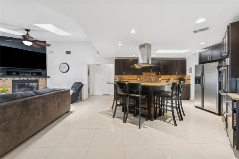 Villa ou maison à vendre à Valrico, Floride: 4 chambres, 204.38 m2 № 1793602 - photo 12