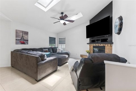 Villa ou maison à vendre à Valrico, Floride: 4 chambres, 204.38 m2 № 1793602 - photo 7