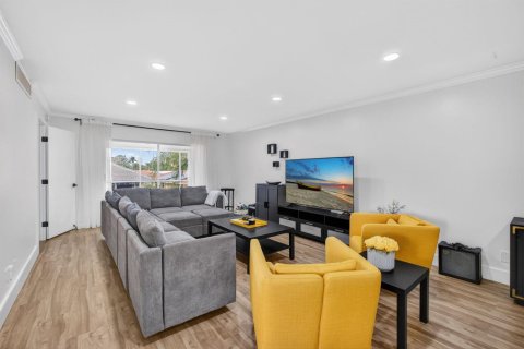 Condominio en venta en Riviera Beach, Florida, 3 dormitorios, 138.42 m2 № 2146335 - foto 2