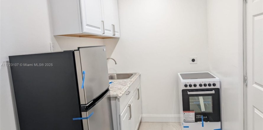 Immobilier commercial à Plantation, Floride 1 chambre, 230.49 m2 № 1702486