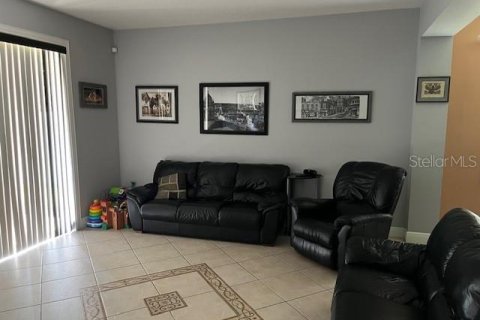 House in Orlando, Florida 4 bedrooms, 234.86 sq.m. № 1762104 - photo 17