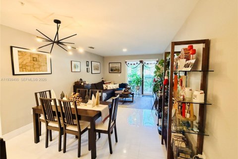 Condominio en venta en Doral, Florida, 2 dormitorios, 112.04 m2 № 2152631 - foto 4