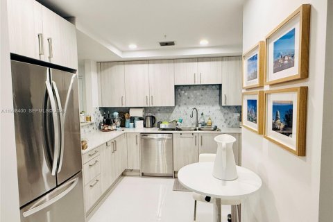 Condominio en Doral, Florida, 2 dormitorios  № 2152631