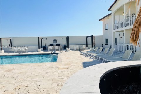 Condominio en venta en Doral, Florida, 2 dormitorios, 112.04 m2 № 2152631 - foto 30