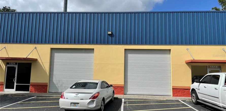 Immobilier commercial à Casselberry, Floride 222.97 m2 № 1762263