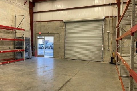 Propiedad comercial en alquiler en Casselberry, Florida, 222.97 m2 № 1762263 - foto 4