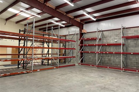 Propiedad comercial en alquiler en Casselberry, Florida, 222.97 m2 № 1762263 - foto 7