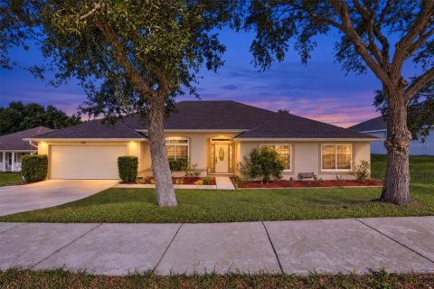 Villa ou maison à Clermont, Floride 4 chambres, 279.54 m2 № 2427327