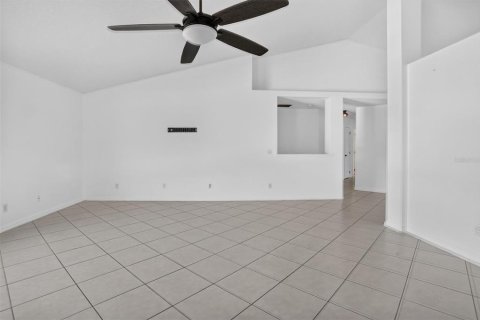 Villa ou maison à vendre à Clermont, Floride: 4 chambres, 279.54 m2 № 2427327 - photo 11