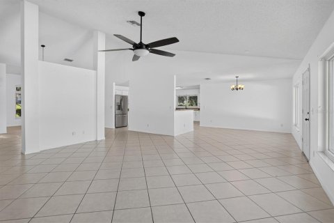 Villa ou maison à vendre à Clermont, Floride: 4 chambres, 279.54 m2 № 2427327 - photo 14